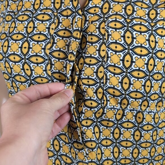 Banana Republic Patterned Sleeveless Top Vneck Pocket Blouse Buttoned Tank - Picture 4 of 10